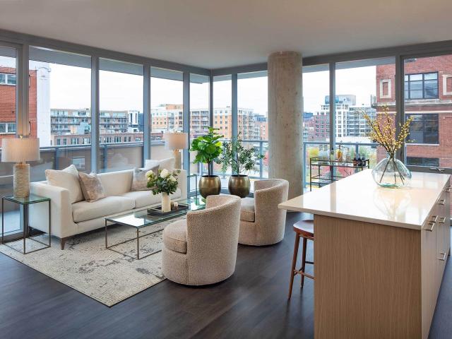 1 BR, 1 BA Apartment 205 S. Peoria St. Unit 1611, Chicago, IL 60607