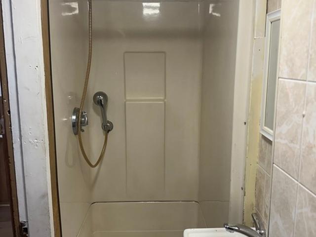 1 BR, 1 BA Apartment 20 Henry Street, Unit First floor right, Worcester, MA 01604