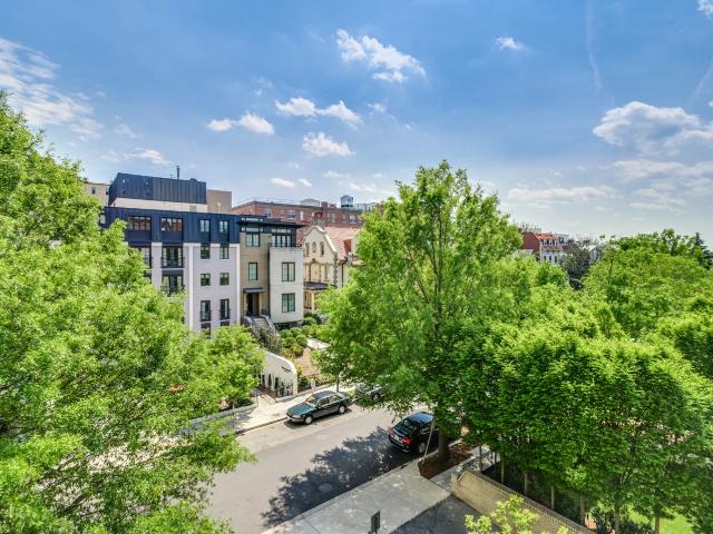 1 BR, 1 BA Apartment 2100 Connecticut Avenue, NW Unit 305, Washington, DC 20008
