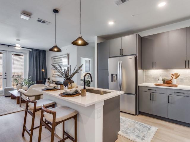 1 BR, 1 BA Apartment 2100 E. SH 121 Business Unit 2015, The Colony, TX 75056