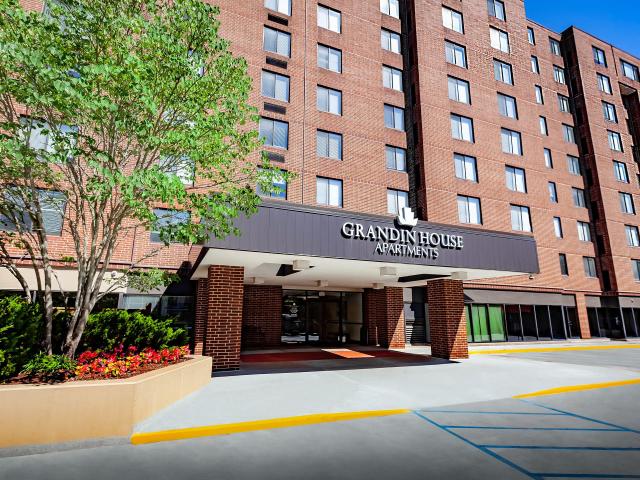 1 BR, 1 BA Apartment 2101 Grandin Road Unit 611, Cincinnati, OH 45208