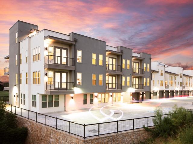 1 BR, 1 BA Apartment 2101 W Rosedale St Unit 314, Fort Worth, TX 76104
