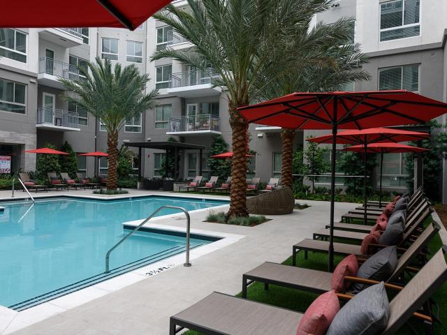 1 BR, 1 BA Apartment 21050 Kittridge Street Unit 750, Canoga Park, CA 91303