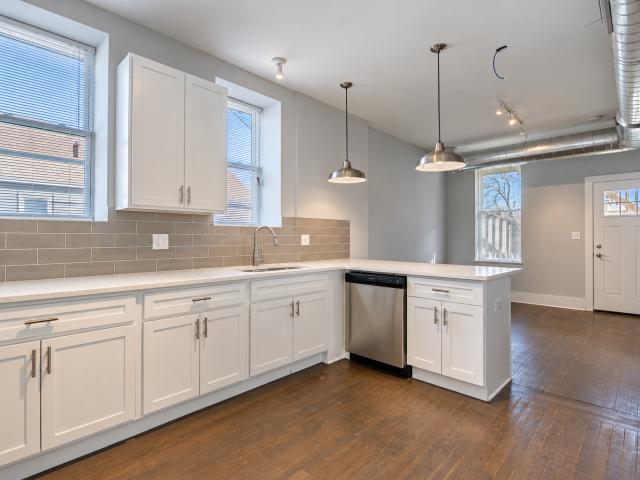 1 BR, 1 BA Apartment 2117 West 18th Street, Chicago, IL 60608