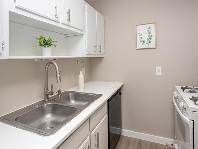 1 BR, 1 BA Apartment 211 Louie Street Unit 15, Lake Charles, LA 70601