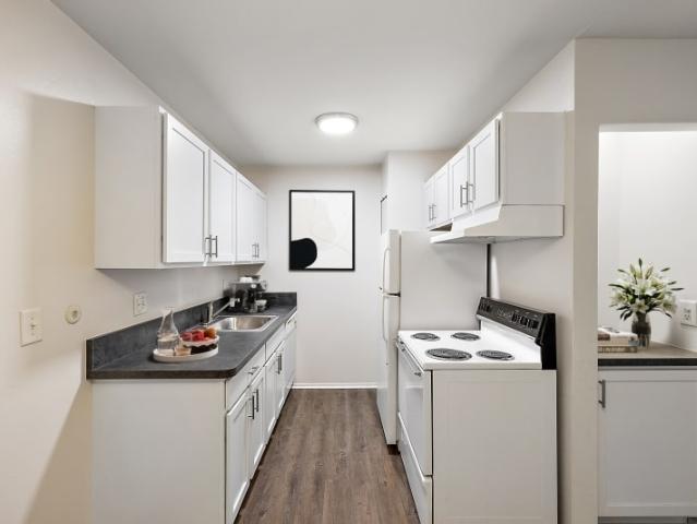 1 BR, 1 BA Apartment 21210 Lahser Unit 7 104, Southfield, MI 48033