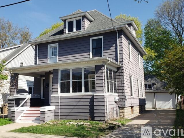 1 BR, 1 BA Apartment 2125 E Washington Ave, Unit 1, Madison, WI 53704
