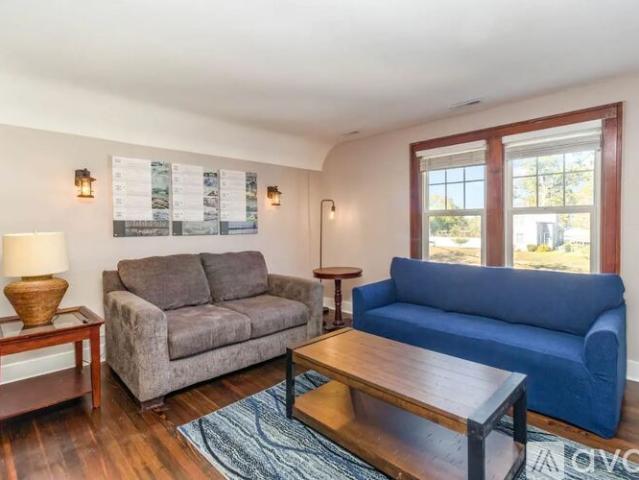 1 BR, 1 BA Apartment 212 Tryon St, Unit Upper Brick, Michigan City, IN 46360