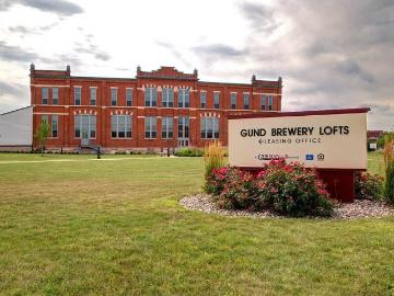 1 BR, 1 BA Apartment 2130 South Avenue Unit 207, La Crosse, WI 54601