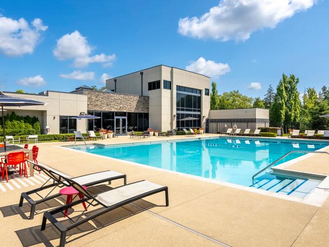 1 BR, 1 BA Apartment 2134 South Goebbert Road Unit 17106, Arlington Heights, IL 60005