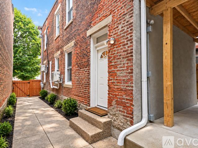 1 BR, 1 BA Apartment 2156 Clifton Avenue, Unit #2, Cincinnati, OH 45219