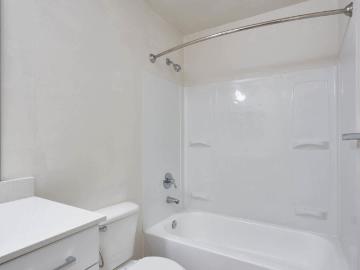 1 BR, 1 BA Apartment 21623 16 Drive Southeast Unit 203, Bothell, WA 98021