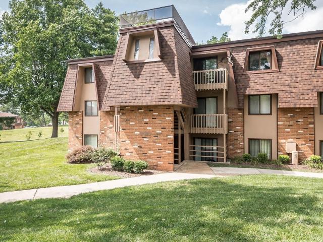 1 BR, 1 BA Apartment 2170 McKelvey Road Unit 2103E, Maryland Heights, MO 63043