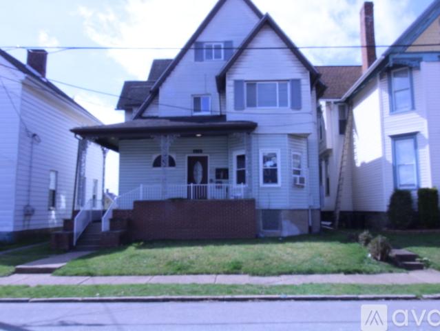 1 BR, 1 BA Apartment 218 Alexander Avenue, Unit 3, Greensburg, PA 15601