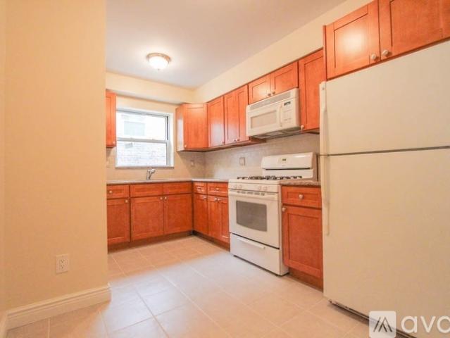 1 BR, 1 BA Apartment West 252 St Broadway, Unit 1, BRONX, NY 10471