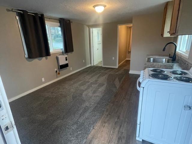 1 BR, 1 BA Apartment 2200 NE Holmes Rd, Unit 3, Lincoln City, OR 97367