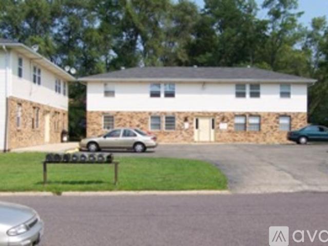 1 BR, 1 BA Apartment 2205 Stoneybrook Rd, Pekin, IL 61554