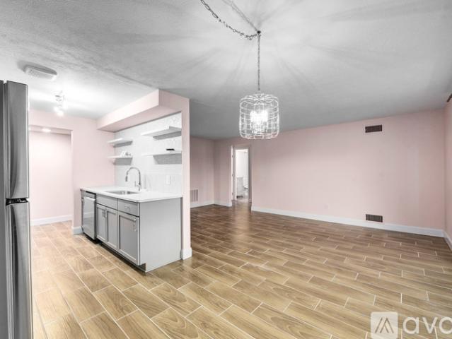 1 BR, 1 BA Apartment 22081 River Oaks Dr, Unit B8, Rocky River, OH 44116