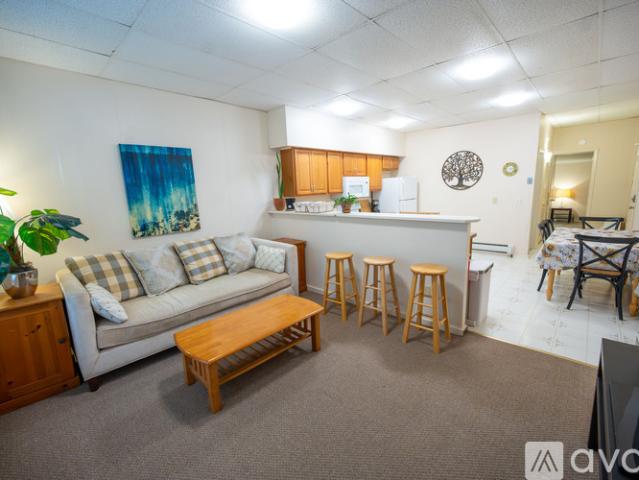 1 BR, 1 BA Apartment 2209 15th Street, Unit 1, Troy, NY 12180