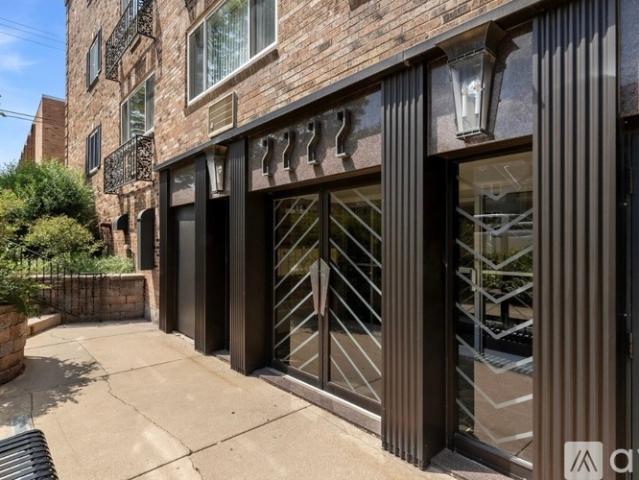 1 BR, 1 BA Apartment 2222 East Belleview Place, Unit 201, Milwaukee, WI 53211