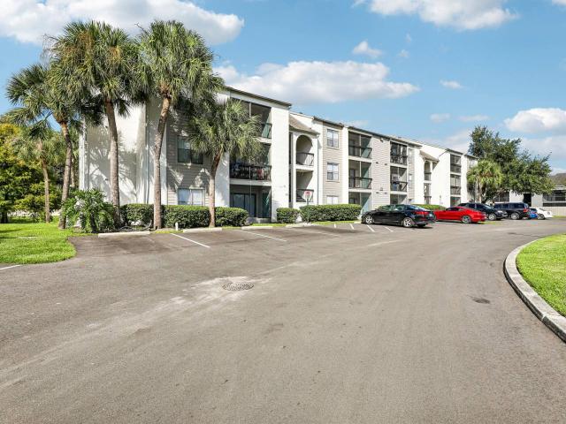 1 BR, 1 BA Apartment 2231 Cascades Boulevard Apt #108 Unit 2060 303, Kissimmee, FL 34741