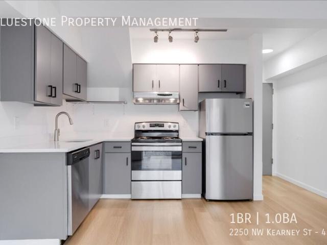 1 BR, 1 BA Apartment 2250 NW Kearney St, Portland, OR 97210
