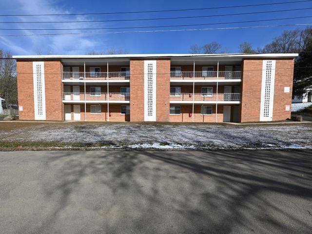 1 BR, 1 BA Apartment 225 Hillside Circle, Mansfield, OH 44907