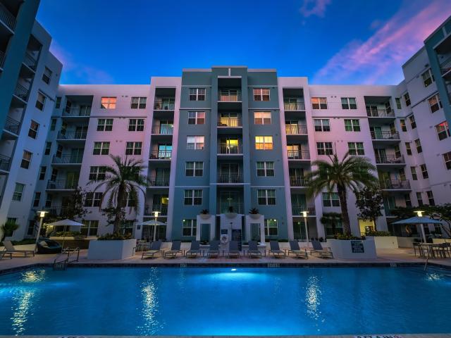1 BR, 1 BA Apartment 2263 SW 37th Ave Unit 706, Miami, FL 33145