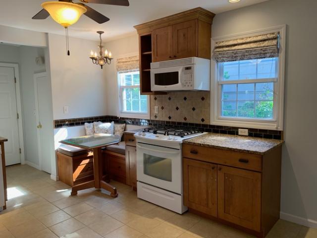 1 BR, 1 BA Apartment 22 Central Ave, Unit LOWER UNIT 22 Central Ave, Milford, CT 06460