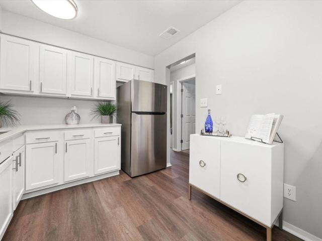 1 BR, 1 BA Apartment 2300 Azalea Drive Unit YO04, Highland, IN 46322
