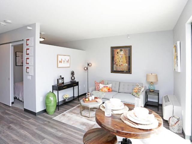 1 BR, 1 BA Apartment 2301 Ingersoll Ave Unit 211, Des Moines, IA 50312