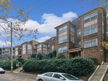 1 BR, 1 BA Apartment 2305 Arlington Crescent Unit B3, Birmingham, AL 35205