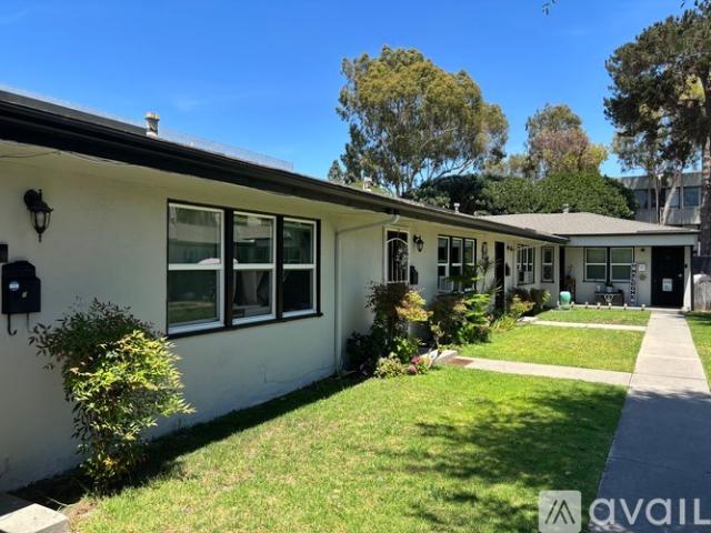 1 BR, 1 BA Apartment 230 S Brookhurst Rd, Unit 1, Fullerton, CA 92833