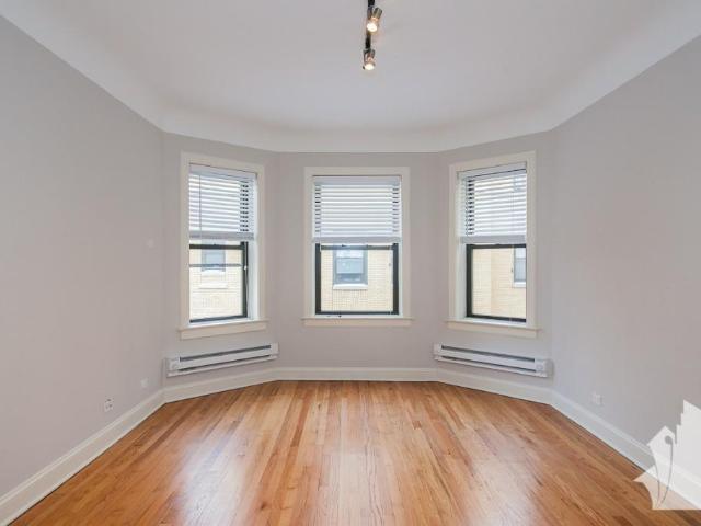 1 BR, 1 BA Apartment 2321 North Rockwell, Chicago, IL 60647