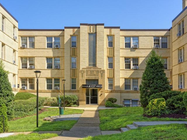 1 BR, 1 BA Apartment 2324 41st Street Northwest Unit 2308 0B1, Washington, DC 20007