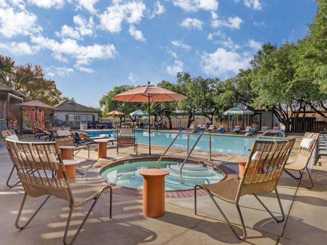 1 BR, 1 BA Apartment 2327 Summer Creek Dr Unit 028, Santa Rosa, CA 95404