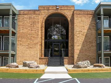 1 BR, 1 BA Apartment 238 W Saginaw St Unit 106, East Lansing, MI 48823