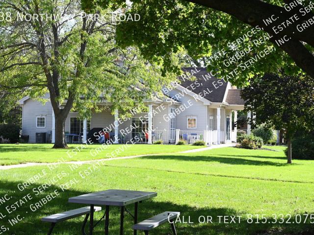 1 BR, 1 BA Apartment 238 Northway Park Road, Machesney Park, IL 61115