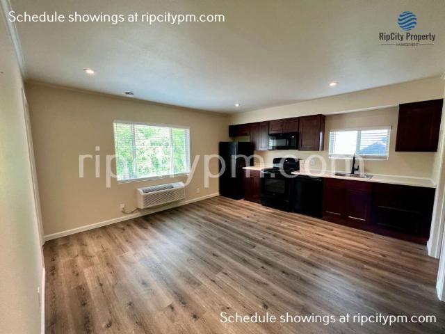 1 BR, 1 BA Apartment 239 Northeast Lincoln Street Unit, Hillsboro, OR 97124