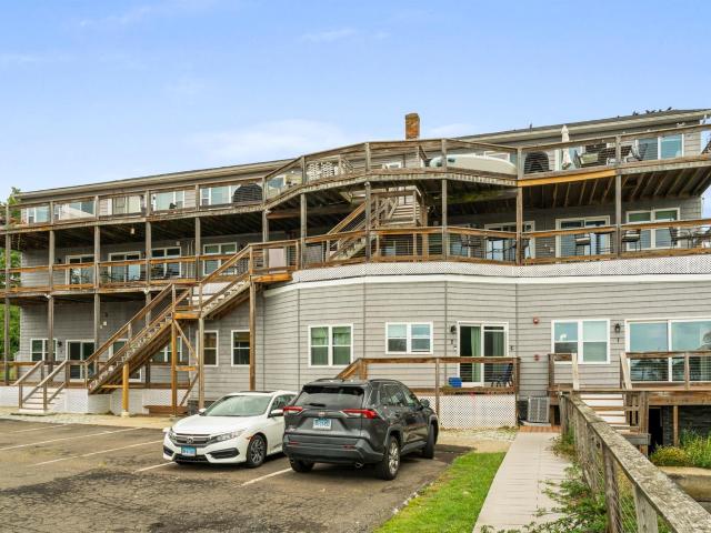 1 BR, 1 BA Apartment 2 Short Beach Road, East Haven, CT 6512