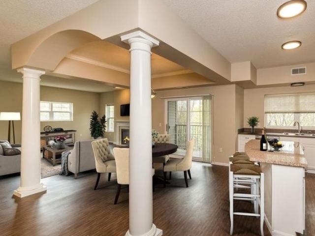 1 BR, 1 BA Apartment 3400 Autumn Woods Dr, Chaska, MN 55318