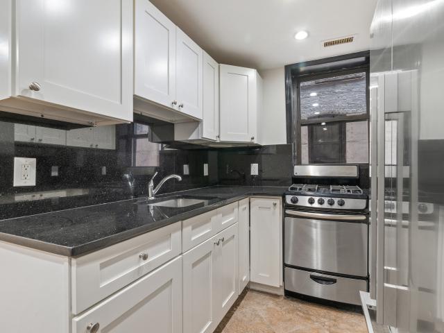 1 BR, 1 BA Apartment 3416 Irwin Ave, Bronx, NY 10463