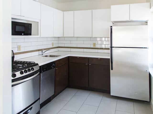 1 BR, 1 BA Apartment 3421 Locust Street Unit 104, Kansas City, MO 64109