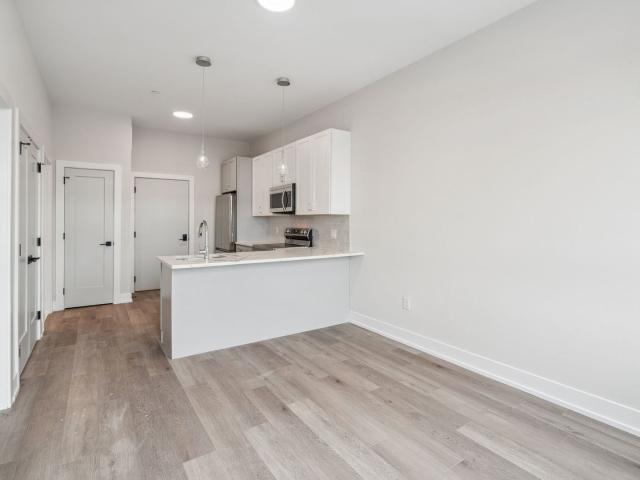 1 BR, 1 BA Apartment 342 West Girard Avenue Unit Unit 208, Philadelphia, PA 19123