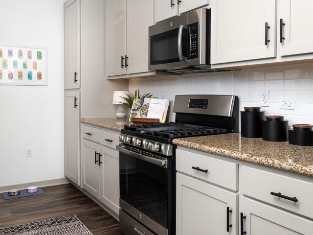 1 BR, 1 BA Apartment 3455 Kearny Villa Road Unit 408, San Diego, CA 92123