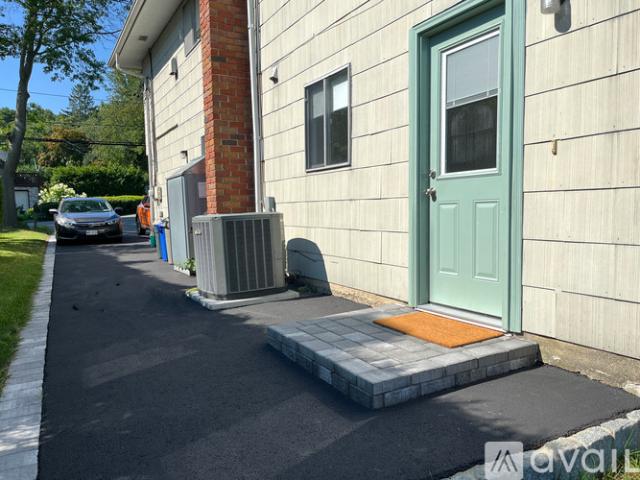 1 BR, 1 BA Apartment 34 Milland Drive, Unit Waterfront, Northport, NY 11768