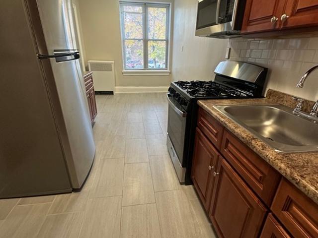 1 BR, 1 BA Apartment 34 State St, Unit 1E, Teaneck, NJ 07666