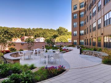 1 BR, 1 BA Apartment 34 Valley Rd Unit 36 520, Montclair, NJ 07042
