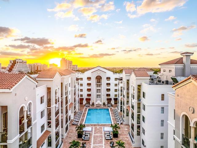 1 BR, 1 BA Apartment 353 Aragon Avenue Unit 4701W, Miami, FL 33134