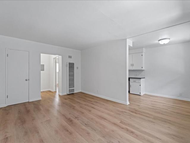 1 BR, 1 BA Apartment 3506 W. Florence Ave Los Angeles, CA 90043